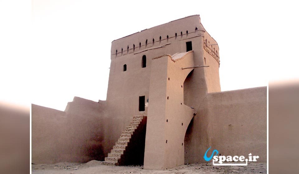 برج خواجه نعمت عقدا - یزد